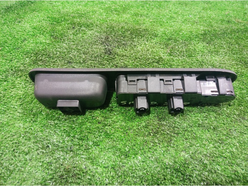 Recambio de mando elevalunas delantero izquierdo para peugeot 307 berlina (s2) xr referencia OEM IAM 96531124XT 96531124XT 96531