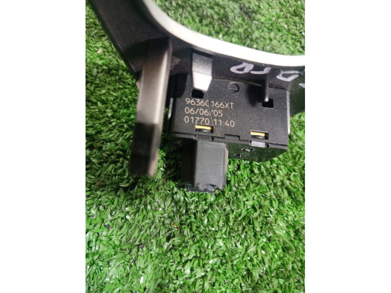 Recambio de mando elevalunas trasero derecho para peugeot 307 berlina (s2) xr referencia OEM IAM 96360166XT 96360166XT 96360166X