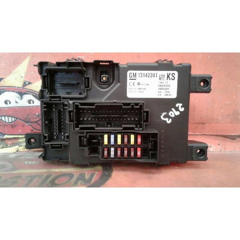 Recambio de caja reles / fusibles para opel corsa d ´´111 years´´ referencia OEM IAM 13142241 000292540 28084929