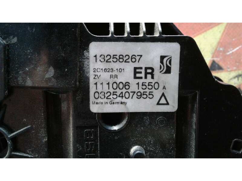 Recambio de cerradura puerta trasera derecha para opel corsa d ´´111 years´´ referencia OEM IAM 13258267 5E5275400 13258267