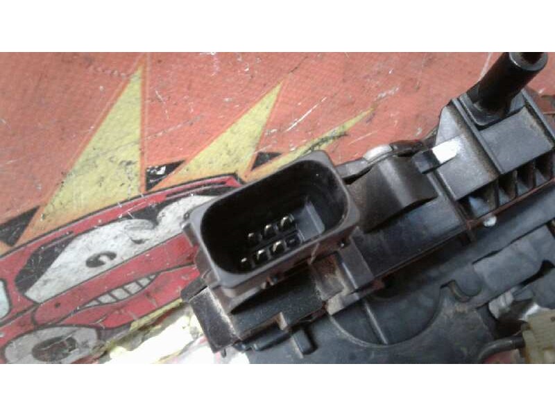 Recambio de cerradura puerta trasera derecha para opel corsa d ´´111 years´´ referencia OEM IAM 13258267 5E5275400 13258267