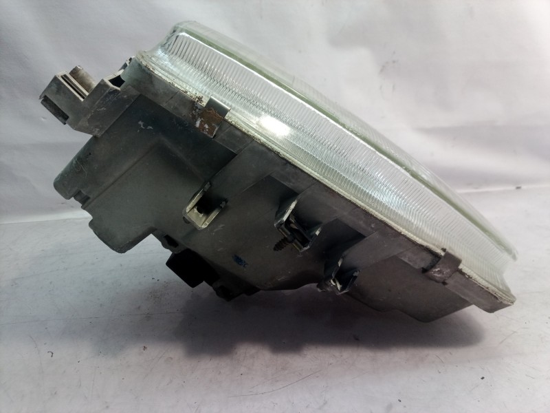 Recambio de faro derecho para volkswagen polo berlina (6n1) básico referencia OEM IAM 6N1941016A   Recambio de faro derecho para volkswagen polo berlina (6n1) básico referencia OEM IAM 6N1941016A