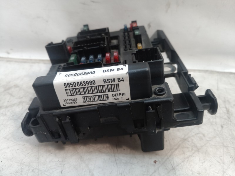 Recambio de caja reles / fusibles para peugeot 307 cc (s1) 2.0 referencia OEM IAM 9650663980 9650663980 9650663980