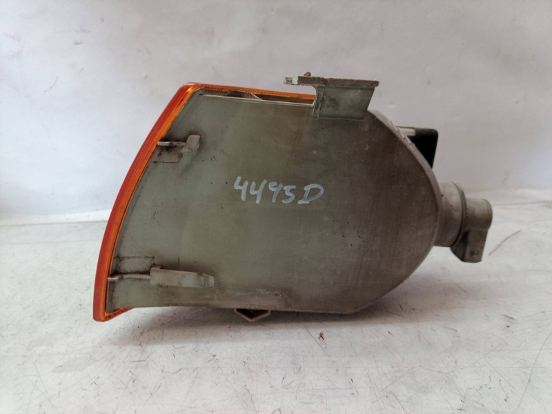 Recambio de piloto delantero derecho para volkswagen polo berlina (6n1) básico referencia OEM IAM 3A0949101B   Recambio de piloto delantero derecho para volkswagen polo berlina (6n1) básico referencia OEM IAM 3A0949101B