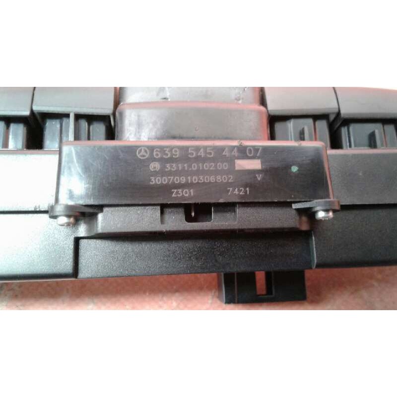 Recambio de warning para mercedes-benz vito combi 06.2003  111 cdi compacto (639.701) referencia OEM IAM 6395454407  