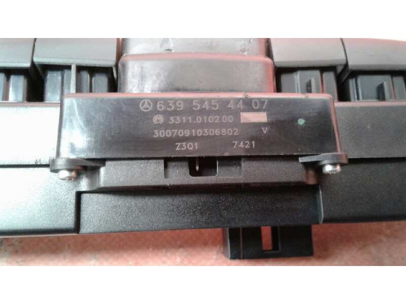 Recambio de warning para mercedes-benz vito combi 06.2003  111 cdi compacto (639.701) referencia OEM IAM 6395454407  