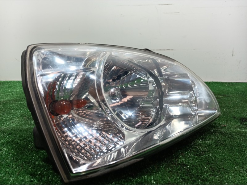 Recambio de faro derecho para kia carens 2.0 turbodiesel cat referencia OEM IAM   