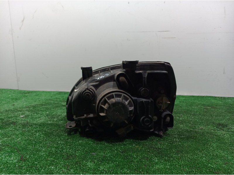 Recambio de faro derecho para kia carens 2.0 turbodiesel cat referencia OEM IAM   
