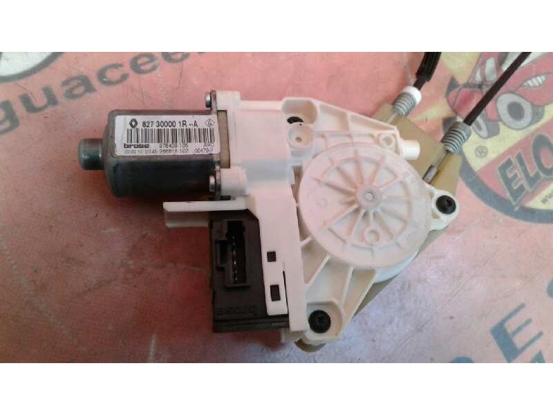 Recambio de elevalunas trasero derecho para renault laguna iii initiale referencia OEM IAM 827300001R  