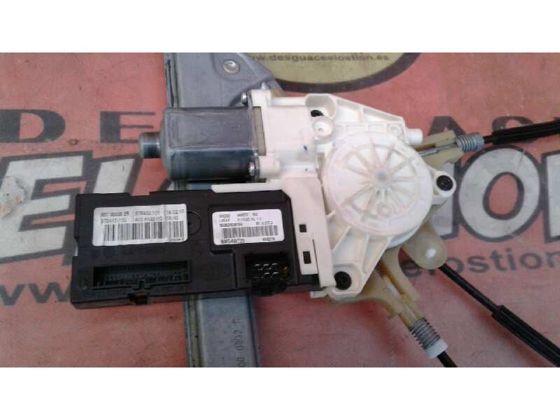 Recambio de elevalunas delantero derecho para renault laguna iii initiale referencia OEM IAM 807000002R  