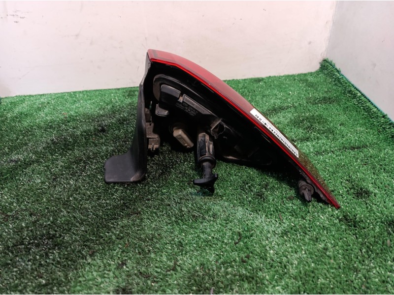 Recambio de piloto trasero derecho para renault laguna iii initiale referencia OEM IAM   