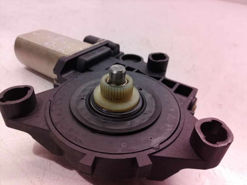 Recambio de motor elevalunas delantero izquierdo para fiat stilo (192) 1.6 16v cat referencia OEM IAM 50002603 50002603 9030192