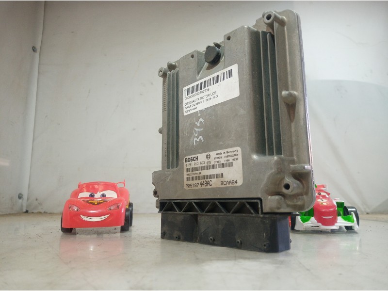 Recambio de centralita motor uce para dodge caliber s referencia OEM IAM 0281013693 0281013693 0281013693