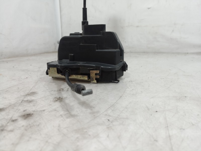 Recambio de cerradura puerta trasera izquierda para renault laguna ii (bg0) authentique referencia OEM IAM 8200000657 8200000657