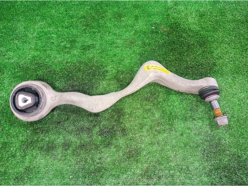 Recambio de brazo suspension inferior delantero izquierdo para bmw serie 1 berlina (e81/e87) 118d referencia OEM IAM 6082T6 6082