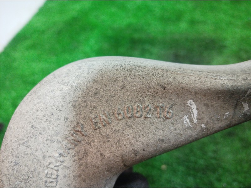 Recambio de brazo suspension inferior delantero izquierdo para bmw serie 1 berlina (e81/e87) 118d referencia OEM IAM 6082T6 6082