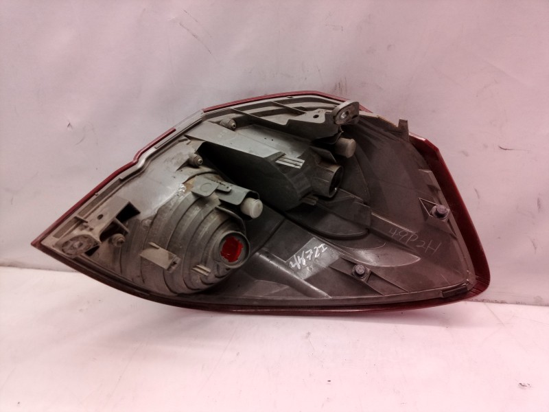 Recambio de piloto trasero izquierdo para subaru legacy berl. b13 (bl) 2.0 d limited referencia OEM IAM 84201AG092  