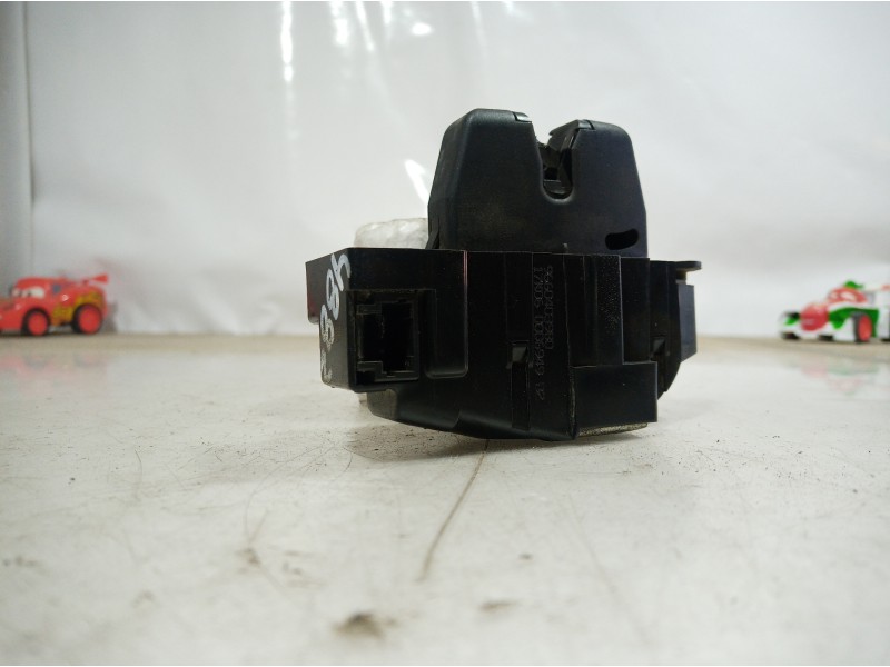 Recambio de cerradura maletero / porton para citroën c4 picasso millenium referencia OEM IAM 9660403980 9660403980 9660403980