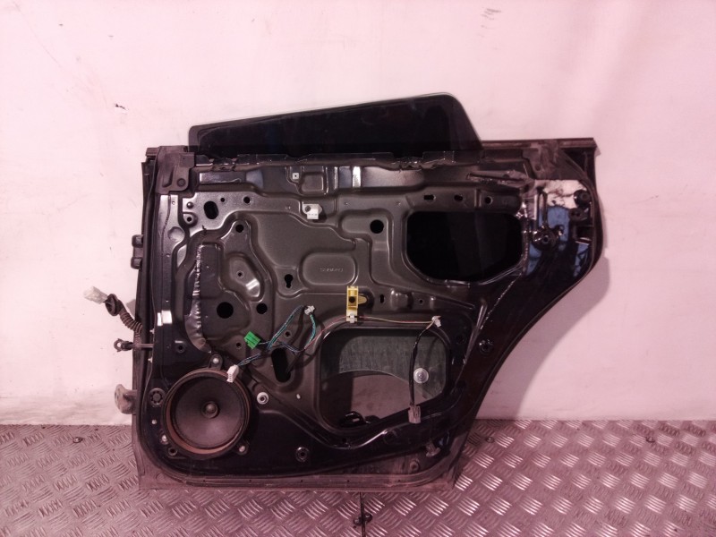Recambio de puerta trasera derecha para subaru legacy berl. b13 (bl) 2.0 d limited referencia OEM IAM 60409AG0219P  