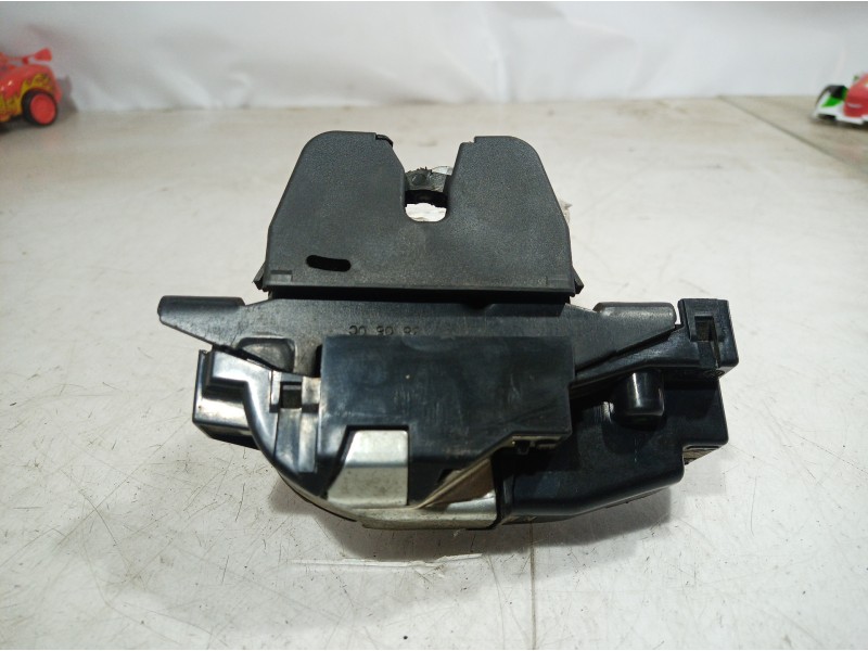 Recambio de cerradura maletero / porton para citroën c4 picasso millenium referencia OEM IAM 9660403980 9660403980 9660403980