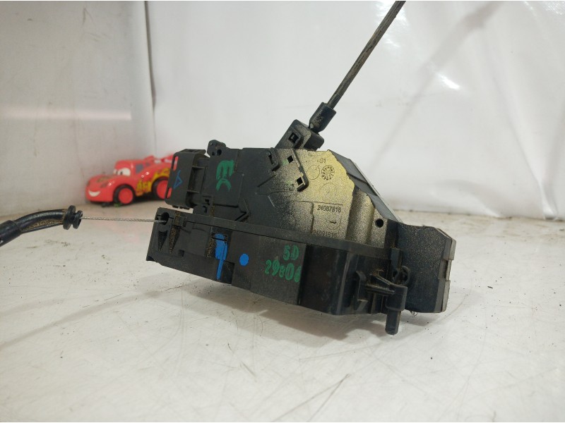 Recambio de cerradura puerta trasera izquierda para citroën c4 picasso millenium referencia OEM IAM 24087816 24087816 24087816