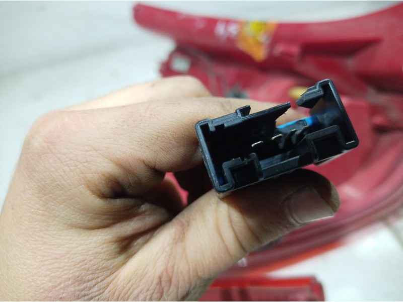 Recambio de piloto trasero derecho para citroën c4 berlina exclusive referencia OEM IAM 9655863980 9655863980 9655863980