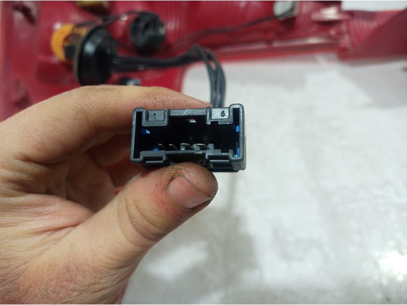 Recambio de piloto trasero izquierdo para citroën c4 berlina exclusive referencia OEM IAM 9655864080 9655864080 9655864080