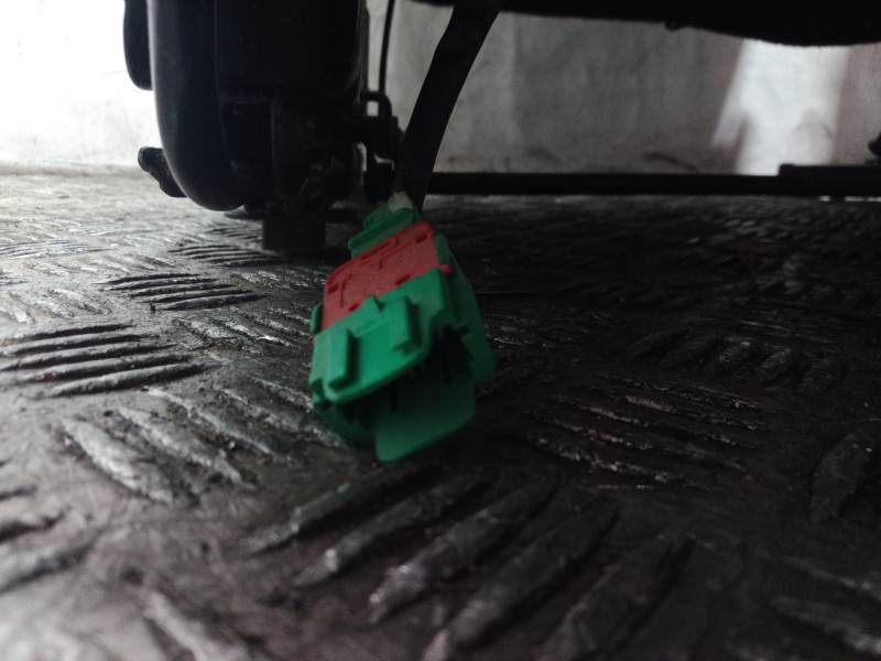 Recambio de juego de asientos completo para citroën c3 pluriel 1.4 exclusive referencia OEM IAM   