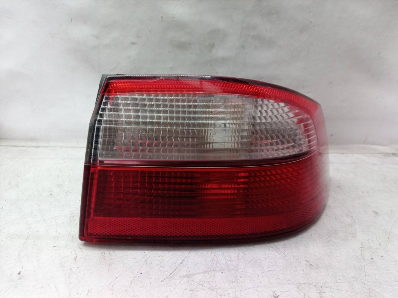 Recambio de piloto trasero derecho para renault laguna ii (bg0) authentique referencia OEM IAM 8200002474  