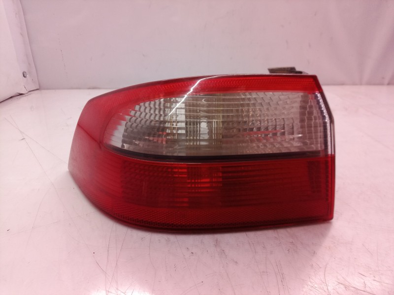 Recambio de piloto trasero izquierdo para renault laguna ii (bg0) authentique referencia OEM IAM 8200002473  