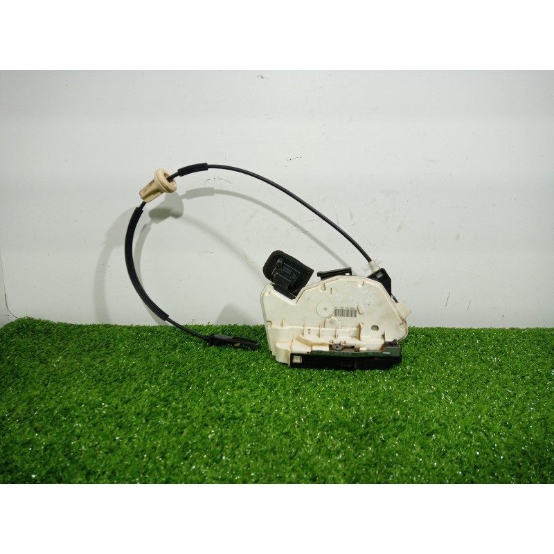 Recambio de cerradura puerta delantera derecha para volkswagen golf vi (5k1) advance referencia OEM IAM 5K1837016B 5K1837016B 