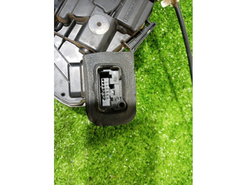 Recambio de cerradura puerta delantera derecha para volkswagen golf vi (5k1) advance referencia OEM IAM 5K1837016B 5K1837016B 