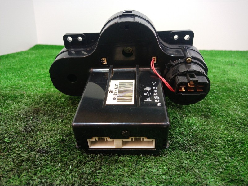 Recambio de mando calefaccion / aire acondicionado para kia carens 2.0 turbodiesel cat referencia OEM IAM 0K2FA61190 0K2FA61190 