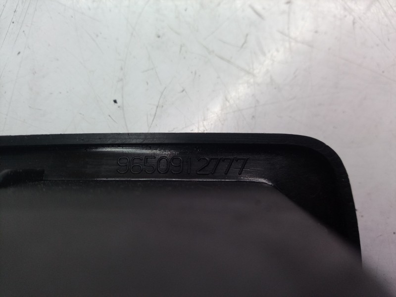 Recambio de mando elevalunas trasero derecho para citroën c4 berlina vtr plus referencia OEM IAM 9650912777 9650912777 965091277