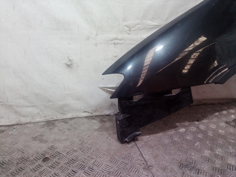 Recambio de aleta delantera izquierda para lancia phedra (180) 3.0 v6 24v emblema cae referencia OEM IAM   