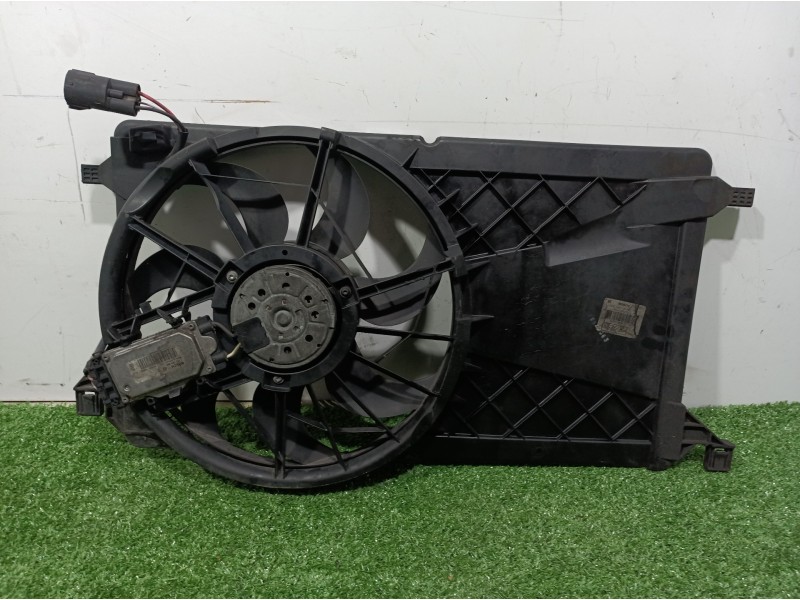 Recambio de electroventilador para ford focus berlina (cap) referencia OEM IAM 3135103743 3135103743 3136613305