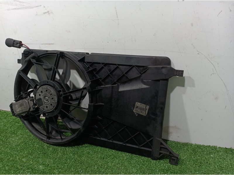 Recambio de electroventilador para ford focus berlina (cap) referencia OEM IAM 3135103743 3135103743 3136613305