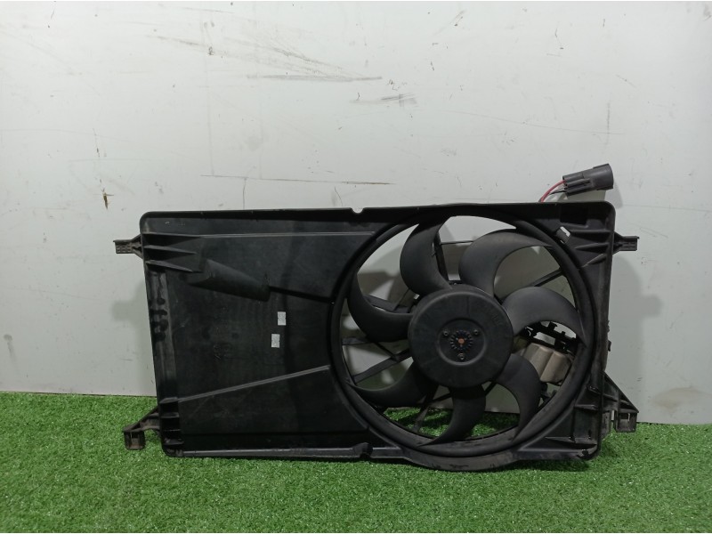 Recambio de electroventilador para ford focus berlina (cap) referencia OEM IAM 3135103743 3135103743 3136613305