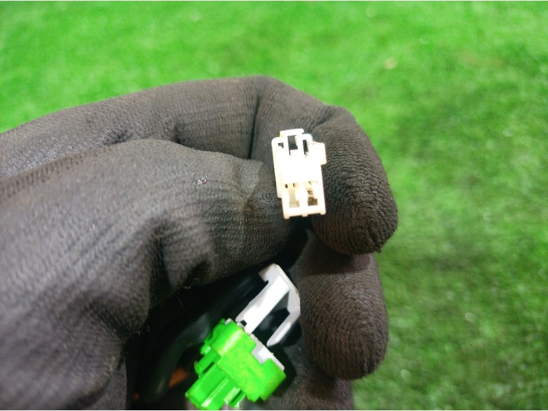 Recambio de mando multifuncion para kia carens 2.0 turbodiesel cat referencia OEM IAM   