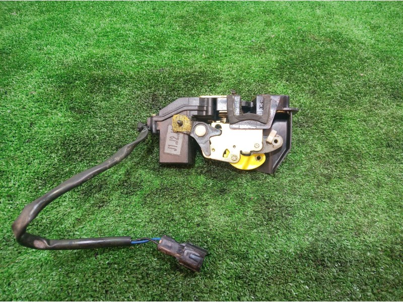 Recambio de cerradura puerta trasera izquierda para kia carens 2.0 turbodiesel cat referencia OEM IAM   