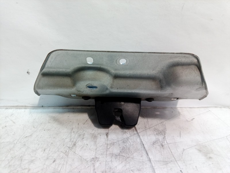 Recambio de cerradura maletero / porton para lancia phedra (180) 3.0 v6 24v emblema cae referencia OEM IAM   