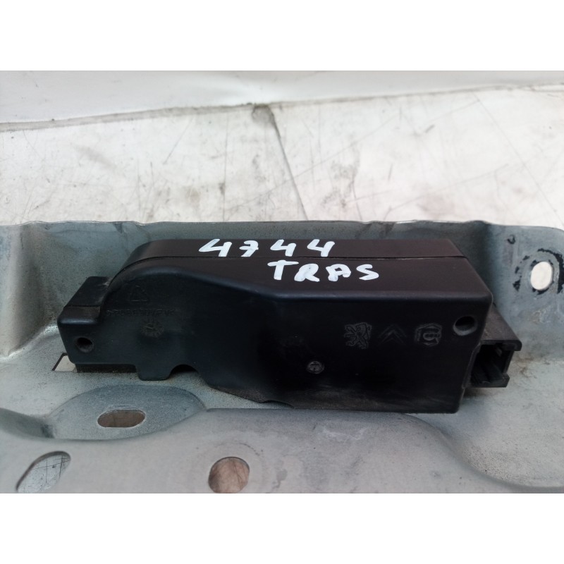 Recambio de cerradura maletero / porton para lancia phedra (180) 3.0 v6 24v emblema cae referencia OEM IAM   