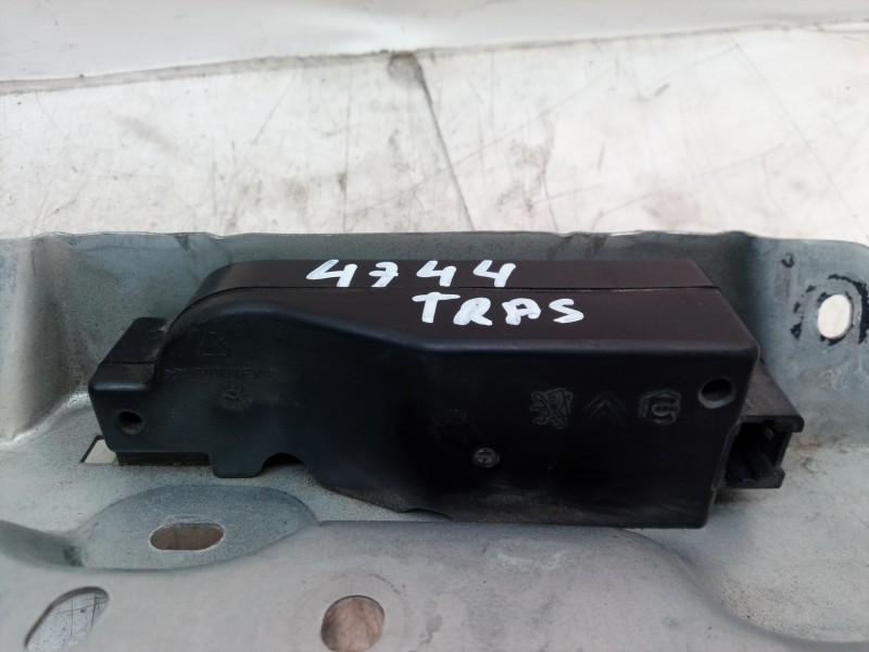 Recambio de cerradura maletero / porton para lancia phedra (180) 3.0 v6 24v emblema cae referencia OEM IAM   