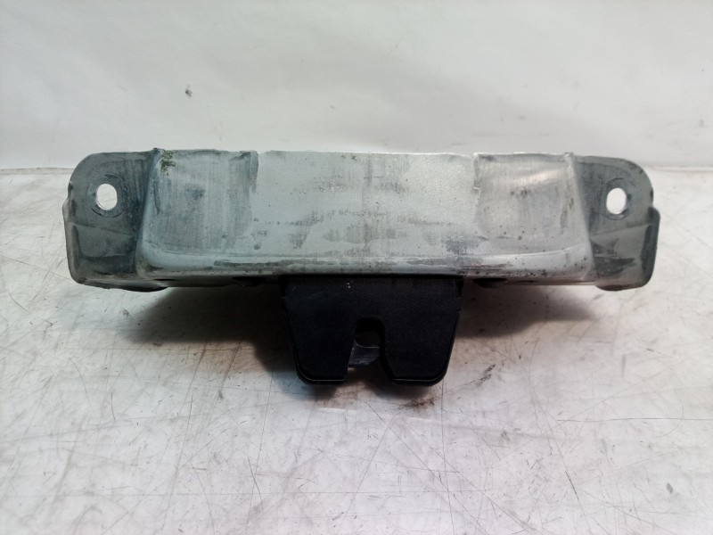 Recambio de cerradura maletero / porton para lancia phedra (180) 3.0 v6 24v emblema cae referencia OEM IAM   