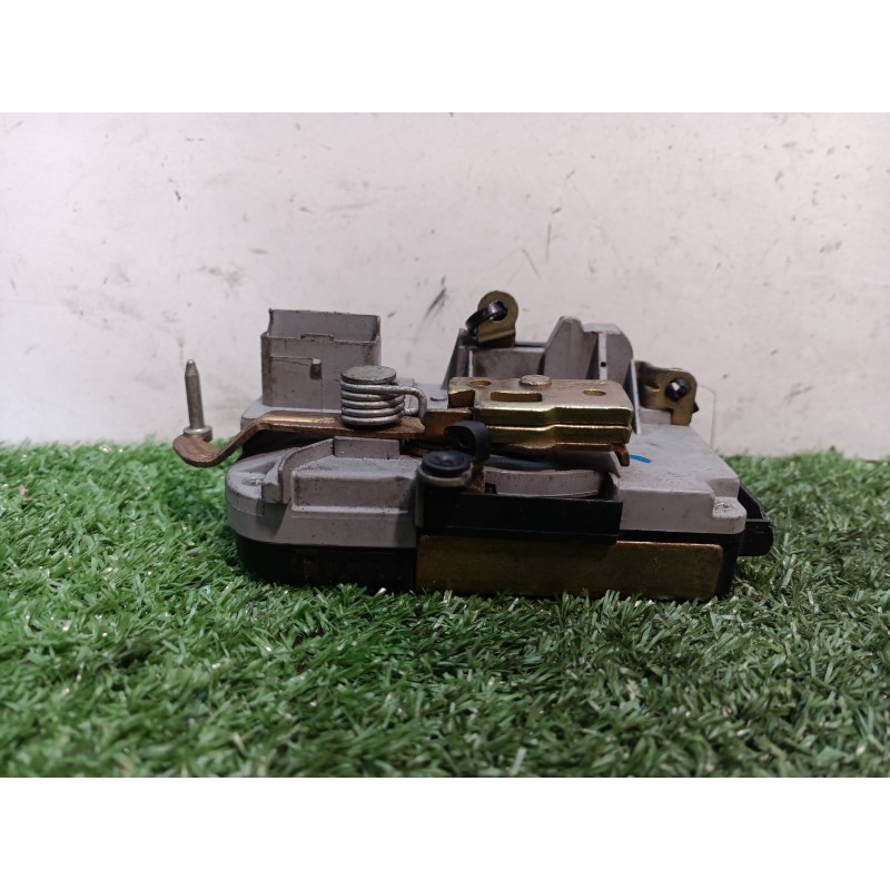 Recambio de cerradura puerta delantera derecha para lancia phedra (180) 3.0 v6 24v emblema cae referencia OEM IAM   