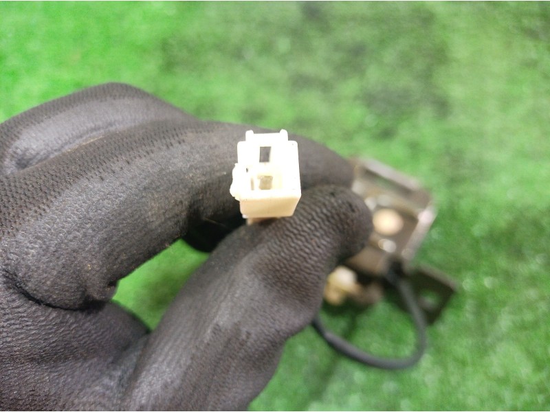 Recambio de cerradura maletero / porton para kia carens 2.0 turbodiesel cat referencia OEM IAM   