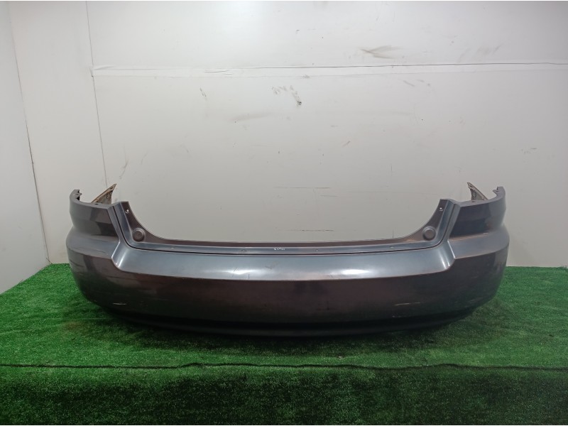 Recambio de paragolpes trasero para kia carens 2.0 turbodiesel cat referencia OEM IAM   