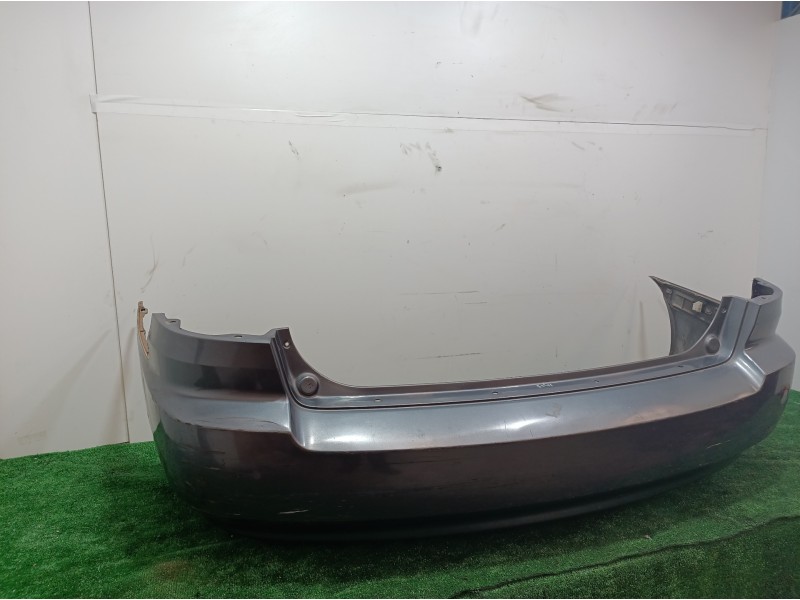 Recambio de paragolpes trasero para kia carens 2.0 turbodiesel cat referencia OEM IAM   