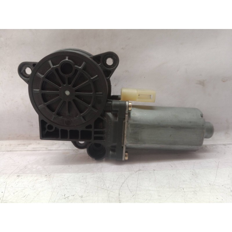 Recambio de motor elevalunas delantero derecho para ford fusion (cbk) ambiente referencia OEM IAM 52020K141102 52020K141102 5202