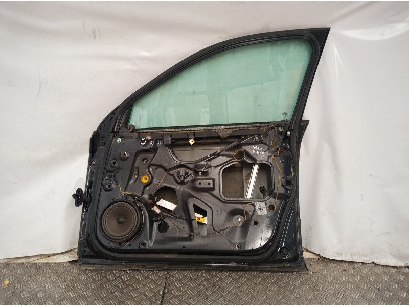 Recambio de puerta delantera derecha para audi a4 avant (8e) 2.5 tdi (120kw) referencia OEM IAM   